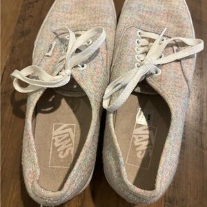 Super cute women’s Vans size 9 - never worn!
